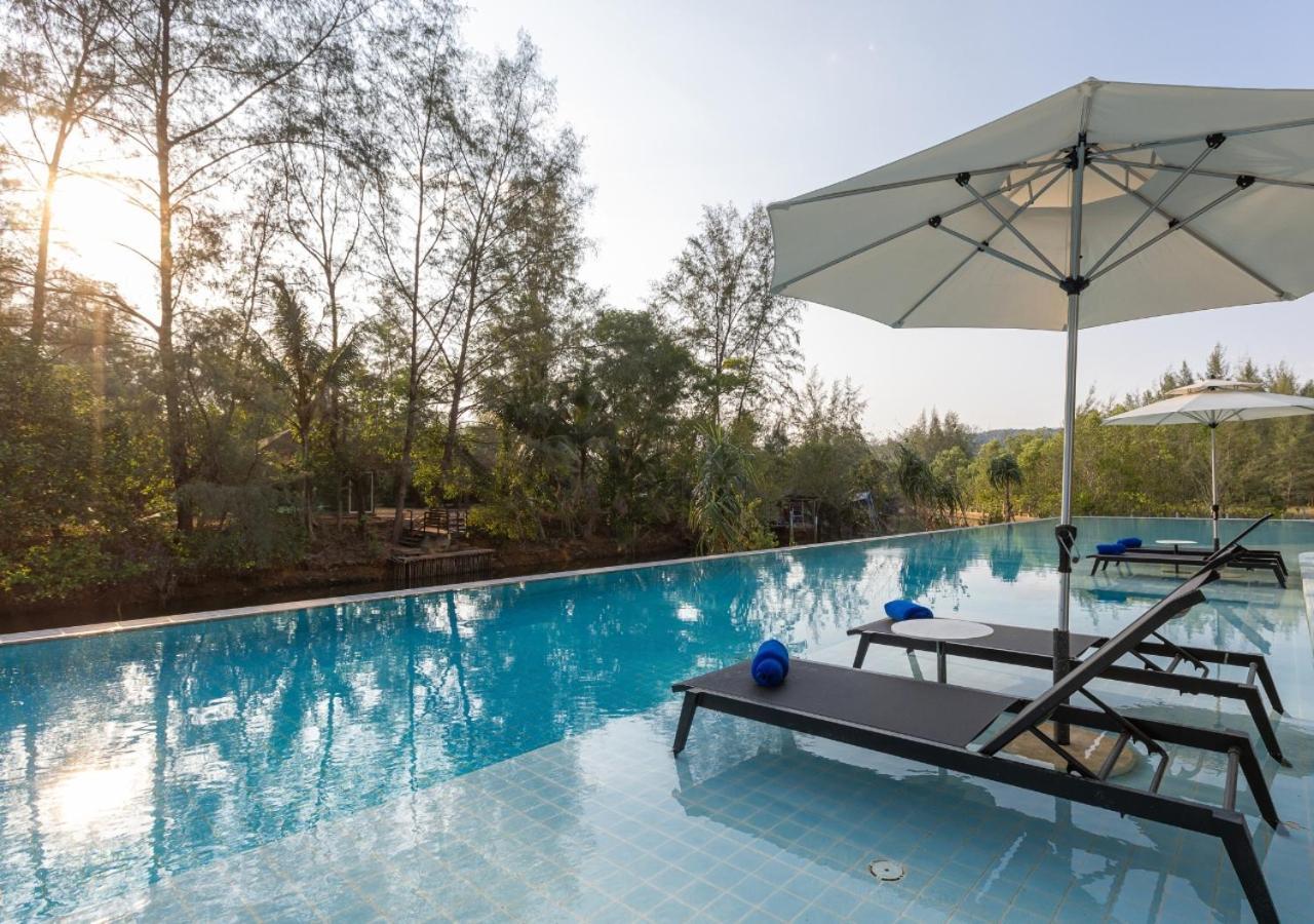 Laya Resort Phuket Island Лаян Бийч Екстериор снимка