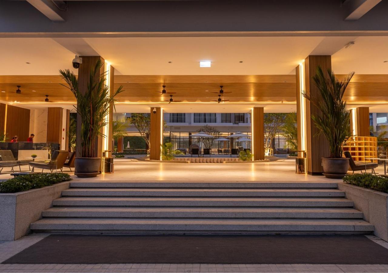 Laya Resort Phuket Island Лаян Бийч Екстериор снимка